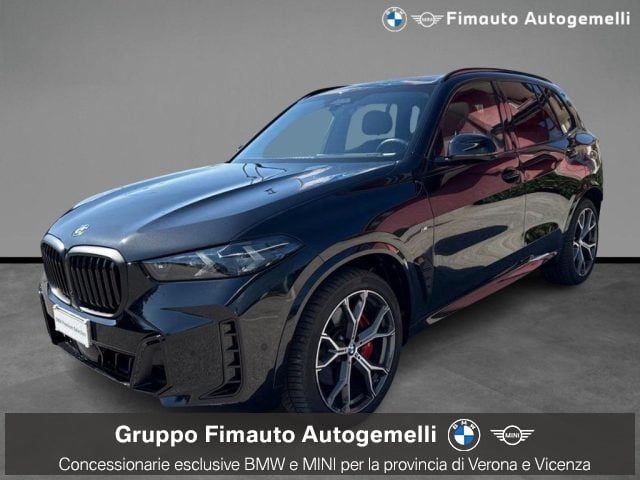 BMW X5 xDrive30d 48V Msport Pro Aut. + Tetto apr., del 2025, 28.526 km, in vendita a Verona (VR)