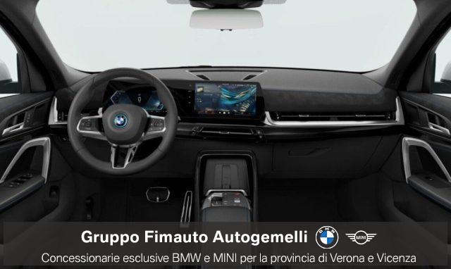 BMW iX2 eDrive 20 Special Edition - foto 4 di 4