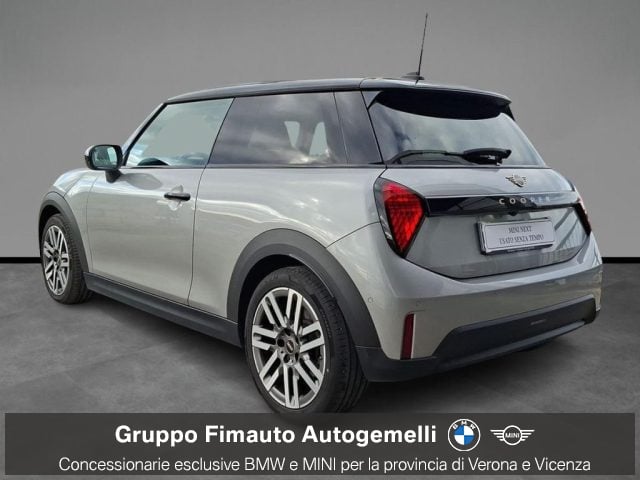 MINI Cooper C Cooper C Classic Aut. Pacchetto M + Tetto apr. - foto 4 di 4