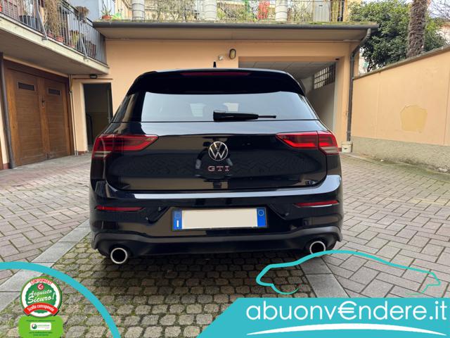Volkswagen Golf 2.0 TSI DSG GTI usato a MILANO