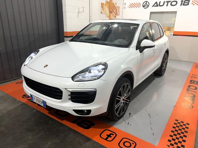 Porsche Cayenne 3.0 V6+ TETTO +Fari ADATTIVI Porsche Dynamic usato a CARAVAGGIO