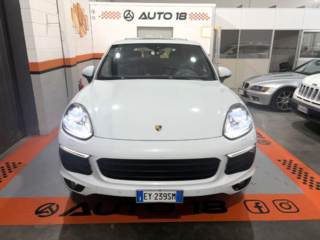 Porsche Cayenne 3.0 V6+ TETTO +Fari ADATTIVI Porsche Dynamic - foto 2 di 4