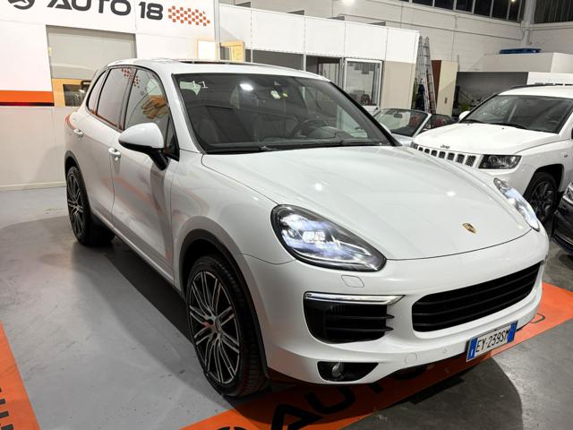 Porsche Cayenne 3.0 V6+ TETTO +Fari ADATTIVI Porsche Dynamic - foto 3 di 4
