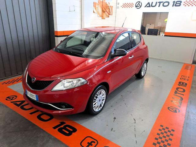 Lancia Ypsilon 1.2 69 CV 5 porte ROSSO BELLISSIMO usato a CARAVAGGIO