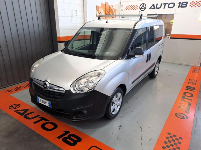 Opel Combo Tour 1.3 CDTi 95CV EURO 6B Vetrato! Iva compresa! usato a CARAVAGGIO