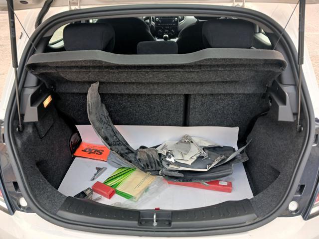 Lancia Ypsilon 1.2 69 CV 5 porte VEICOLO PER COMMERCIANTI - foto 4 di 4