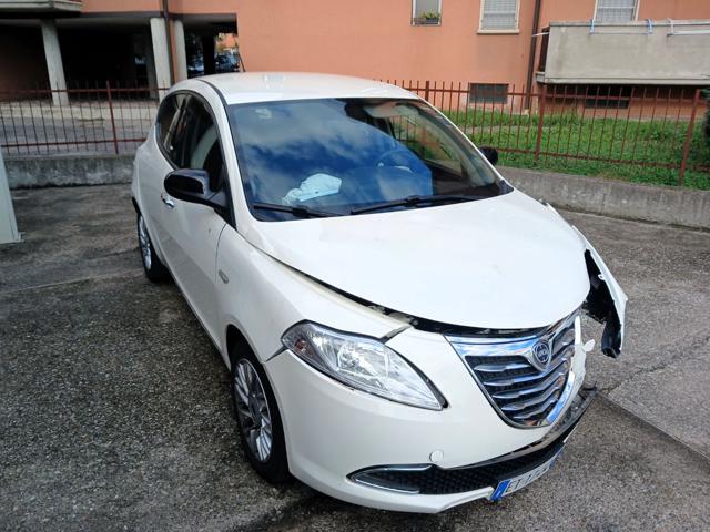 Lancia Ypsilon 1.2 69 CV 5 porte VEICOLO PER COMMERCIANTI, del 2014, 73.000 km, in vendita a Caravaggio (BG)