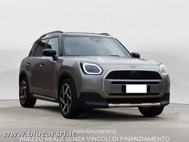 MINI Countryman D 48V Favoured usato a MARCIANISE