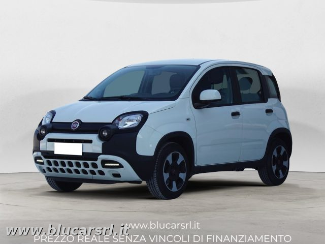 Fiat Panda 1.0 FireFly 70cv S&S Hybrid Cross, del 2023, 70.338 km, in vendita a Marcianise (CE)