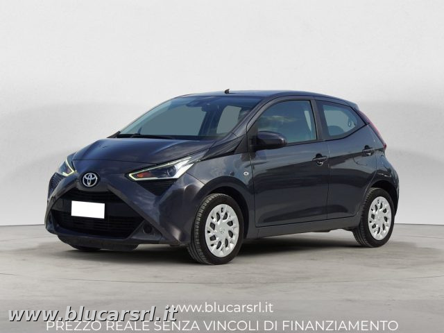 Toyota Aygo 1.0 VVT-i x-play usato a MARCIANISE