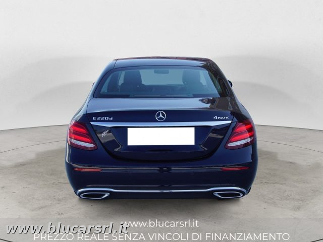 Mercedes-Benz CLA sse E E220d 4Matic Auto Sport - foto 4 di 4