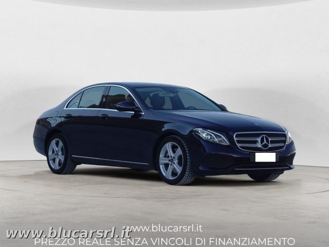 Mercedes-Benz CLA sse E E220d 4Matic Auto Sport - foto 3 di 4