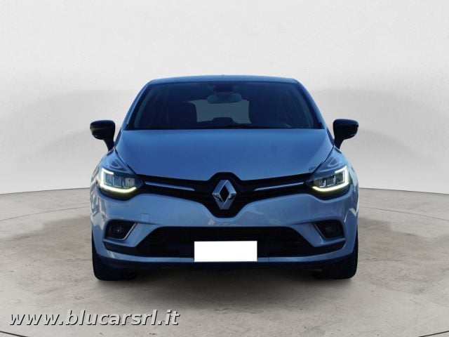 Renault Clio 1.5 DCI 90cv MOSCHINO INTENS, del 2019, 77.000 km, in vendita a Marcianise (CE)