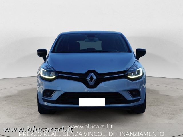 Renault Clio 1.5 DCI 90cv MOSCHINO INTENS, del 2019, 77.000 km, in vendita a Marcianise (CE)