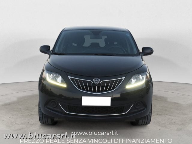 Lancia Ypsilon 1.0 FireFly 70cv Hybrid Silver Plus - foto 3 di 4