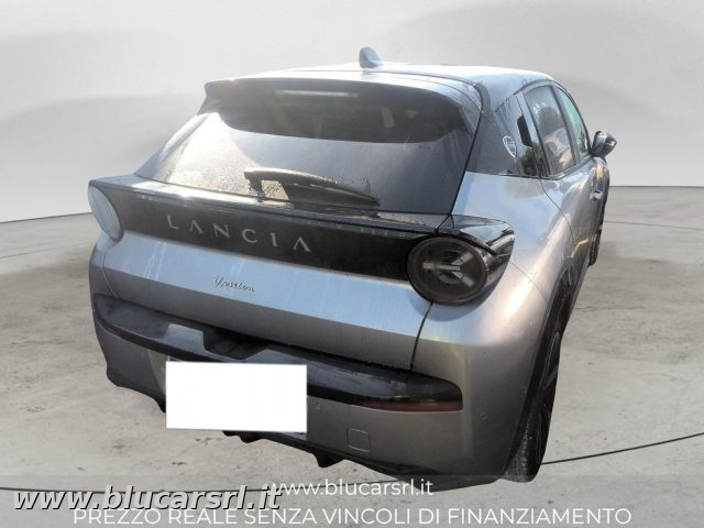 Lancia Ypsilon Ibrida Ibrida 100cv LX e-DCT - foto 2 di 4
