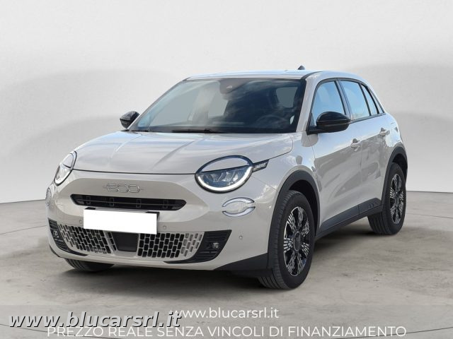 Fiat 600 1.2 Hybrid 145cv Pop, del 2025, 16.461 km, in vendita a Marcianise (CE)