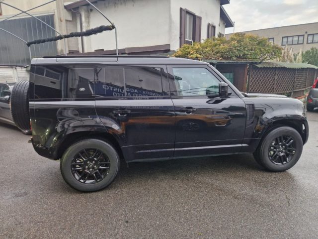 Land Rover Defender 110 3.0D I6 300 CV AWD X-Dynamic - foto 4 di 4