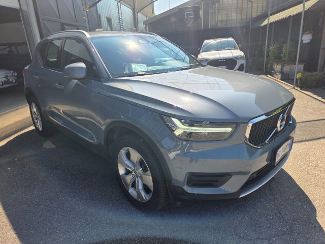 Volvo XC40 B4 AWD automatico Plus - foto 3 di 4