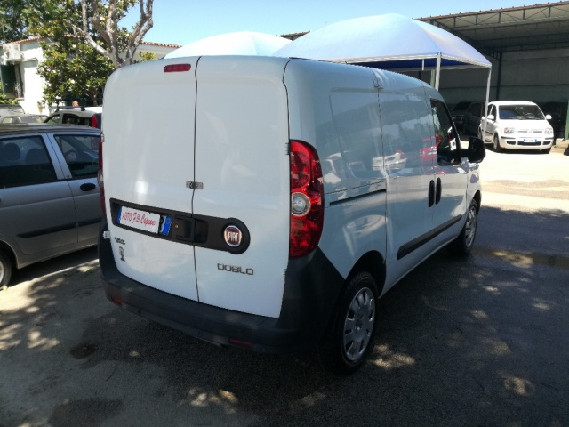 Fiat Doblo Dobl� 1.4 T-Jet Natural Power PC-TN Cargo Lamierat - foto 4 di 4