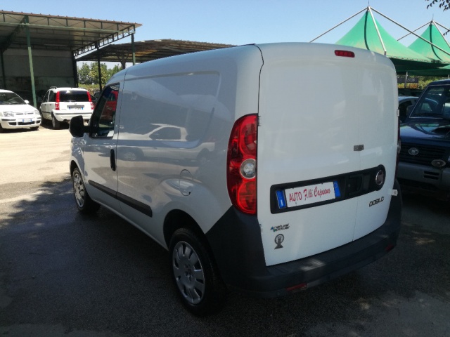 Fiat Doblo Dobl� 1.4 T-Jet Natural Power PC-TN Cargo Lamierat - foto 3 di 4