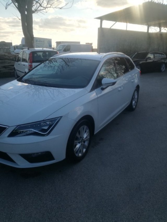 SEAT Leon 1.6 TDI 115 CV DSG ST Business full'led - foto 4 di 4