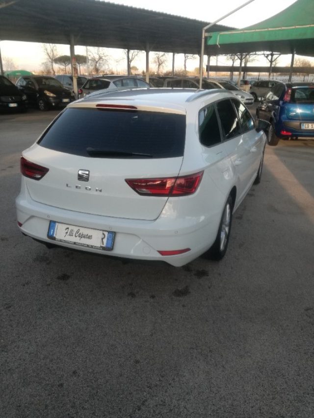 SEAT Leon 1.6 TDI 115 CV DSG ST Business full'led - foto 2 di 4