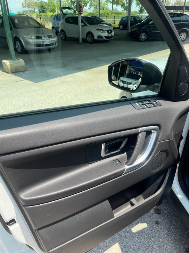 Land Rover Discovery Sport 2.0 eD4 150 CV 2WD HSE - foto 4 di 4