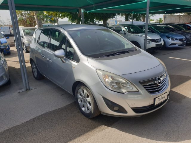 Opel Meriva 1.3 CDTI 95CV ecoFLEX Cosmo - foto 2 di 4