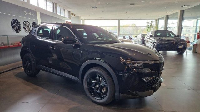 Alfa Romeo Junior 1.2 145 CV Hybrid eDCT6 - foto 2 di 4