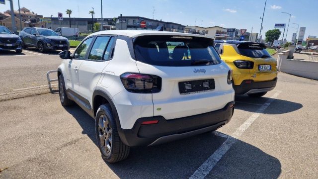 Jeep Avenger 1.2 Turbo 110 CV MHEV Longitude - foto 3 di 4