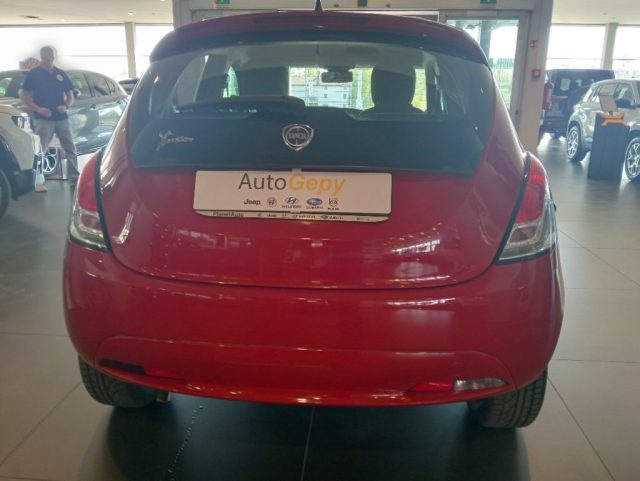 Lancia Ypsilon 1.2 69 CV 5 porte - foto 4 di 4
