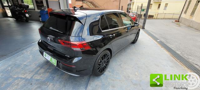 Volkswagen Golf Golf 8 1.5 eTSI 150 CV DSG Style Mild Hybrid - foto 2 di 4