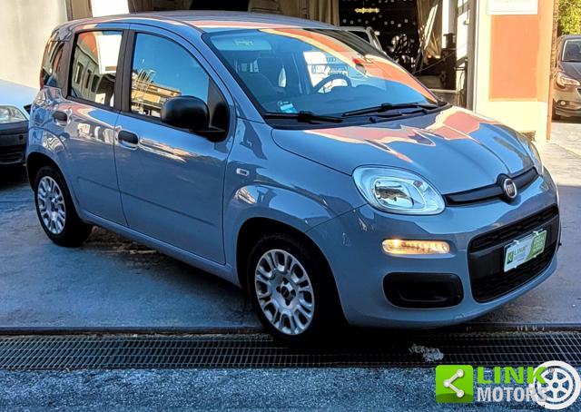 Fiat Panda 1.0 Hybrid 70 CV Easy - foto 2 di 4