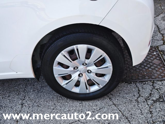 Toyota Yaris 1.0 3 porte Active OK NEOPATENTATI usato a TEZZE SUL BRENTA