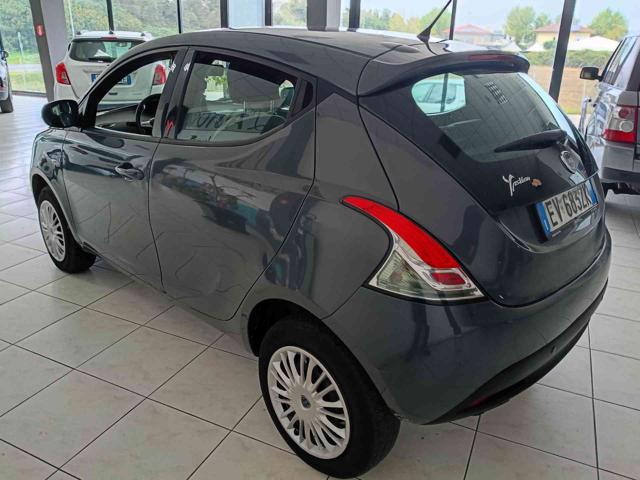 Lancia Ypsilon 0.9 TwinAir 85 CV 5 porte Metano Ecochic Gold - foto 2 di 4