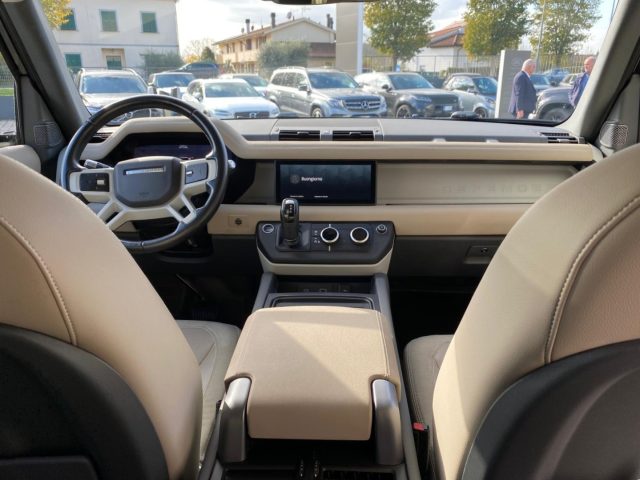 Land Rover Defender 110 2.0 SD4 AWD Auto S - foto 4 di 4