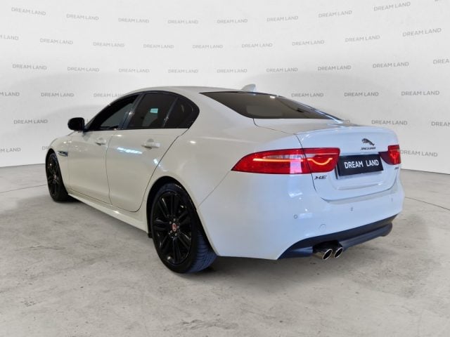 Jaguar XE 2.0 D Turbo 180CV aut. R-Sport - foto 4 di 4