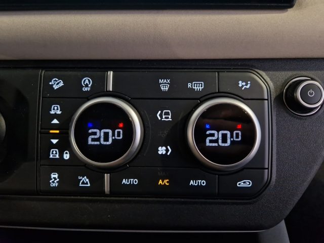 Land Rover Defender 110 3.0D I6 250 CV AWD Auto SE GARANZIA 24 MESI usato a LIVORNO