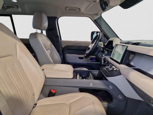 Land Rover Defender 110 3.0D I6 250 CV AWD Auto SE GARANZIA 24 MESI usato a LIVORNO
