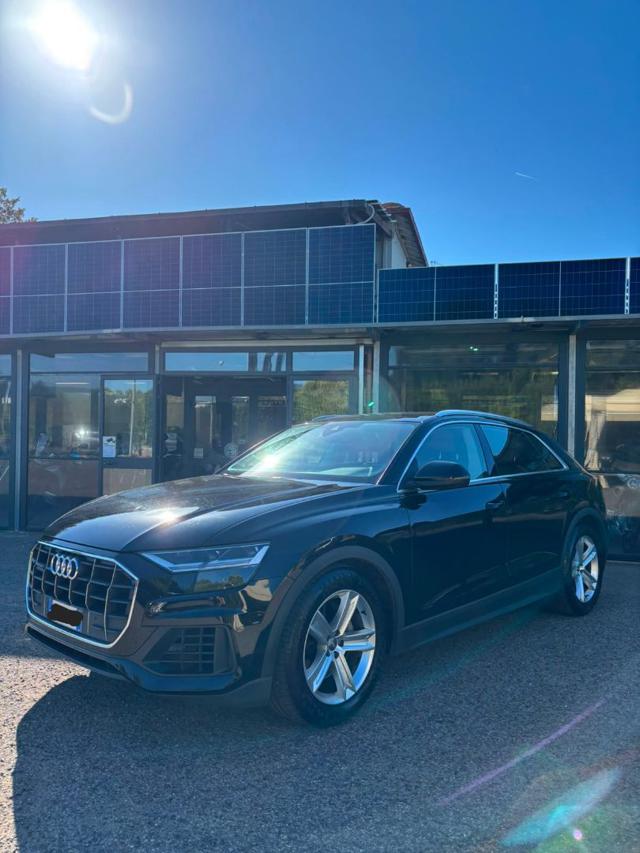 Audi Q8 45 TDI quattro tiptronic, del 2019, 180.000 km, in vendita a Viterbo (VT)