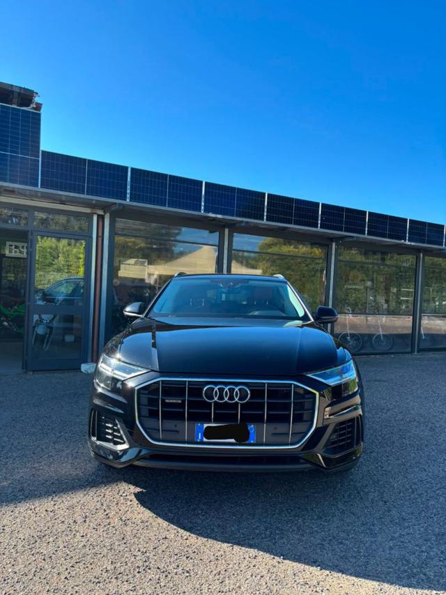 Audi Q8 45 TDI quattro tiptronic - foto 2 di 4