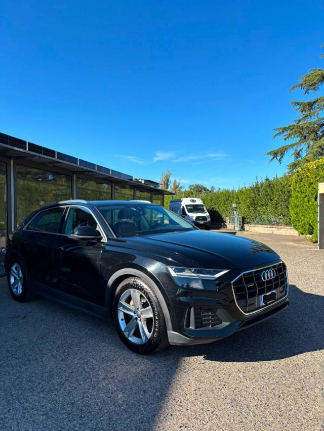 Audi Q8 45 TDI quattro tiptronic - foto 3 di 4