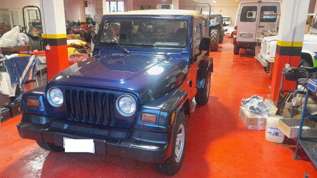 Jeep Wrangler 2.5 cat Soft top (EU), del 1996, 160.700 km, in vendita a Lucca (LU)
