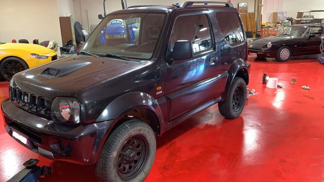 Suzuki Jimny 1.5 DDiS cat 4WD, del 2005, 186.000 km, in vendita a Lucca (LU)