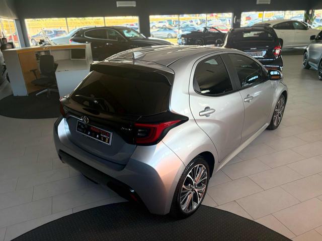 Toyota Yaris 1.5 130 Hybrid 5 porte Lounge - foto 3 di 4