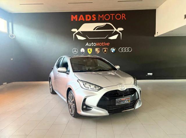 Toyota Yaris 1.5 130 Hybrid 5 porte Lounge, del 2024, 14.500 km, in vendita a Milazzo (ME)