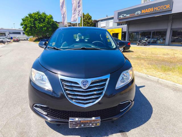 Lancia Ypsilon 1.2 69 CV 5 porte Ecochic Silver - foto 2 di 4