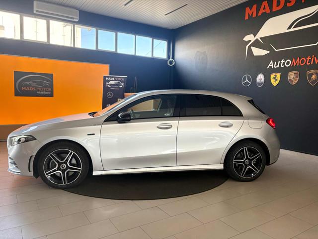 Mercedes-Benz A 250 e hybrid EQ Premium - foto 3 di 4