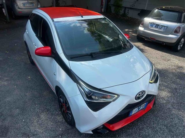 Toyota Aygo Connect CABRIO1.0 VVT-i 72 CV 5porte x-wave orange usato a CIAMPINO